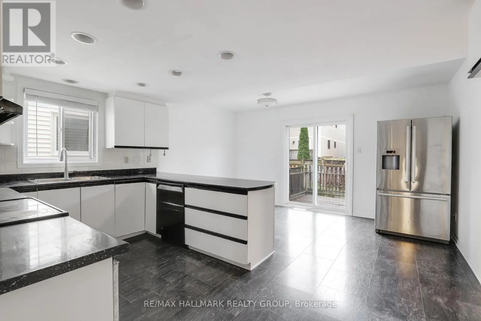 6 ROBINA AVENUE