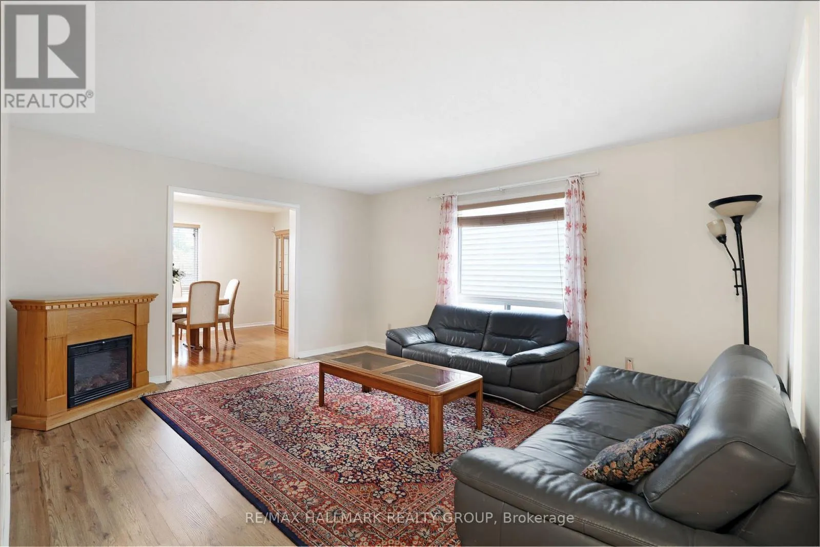 6 ROBINA AVENUE