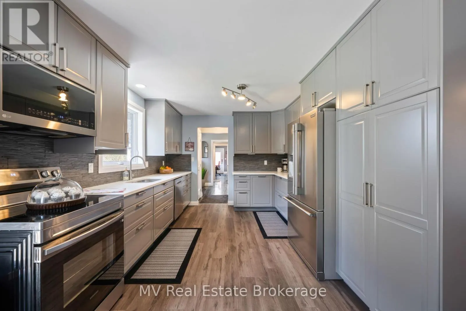 8378 WELLINGTON ROAD 22