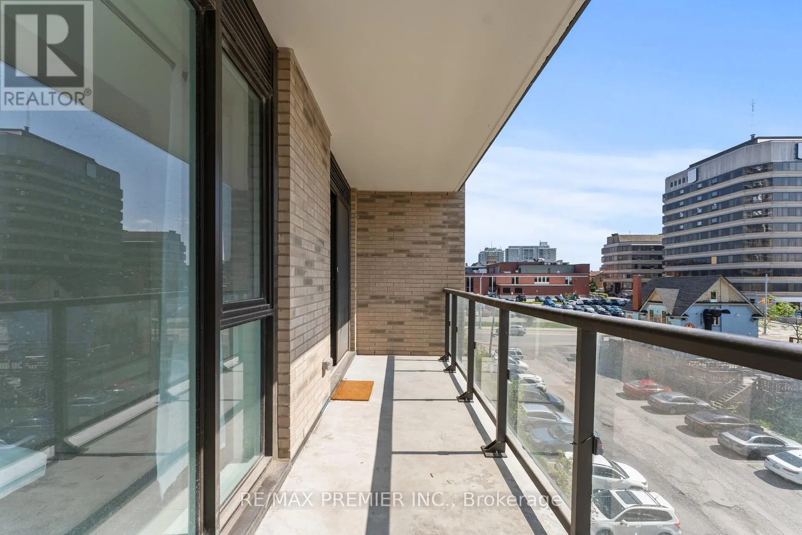 310 - 55 DUKE STREET W