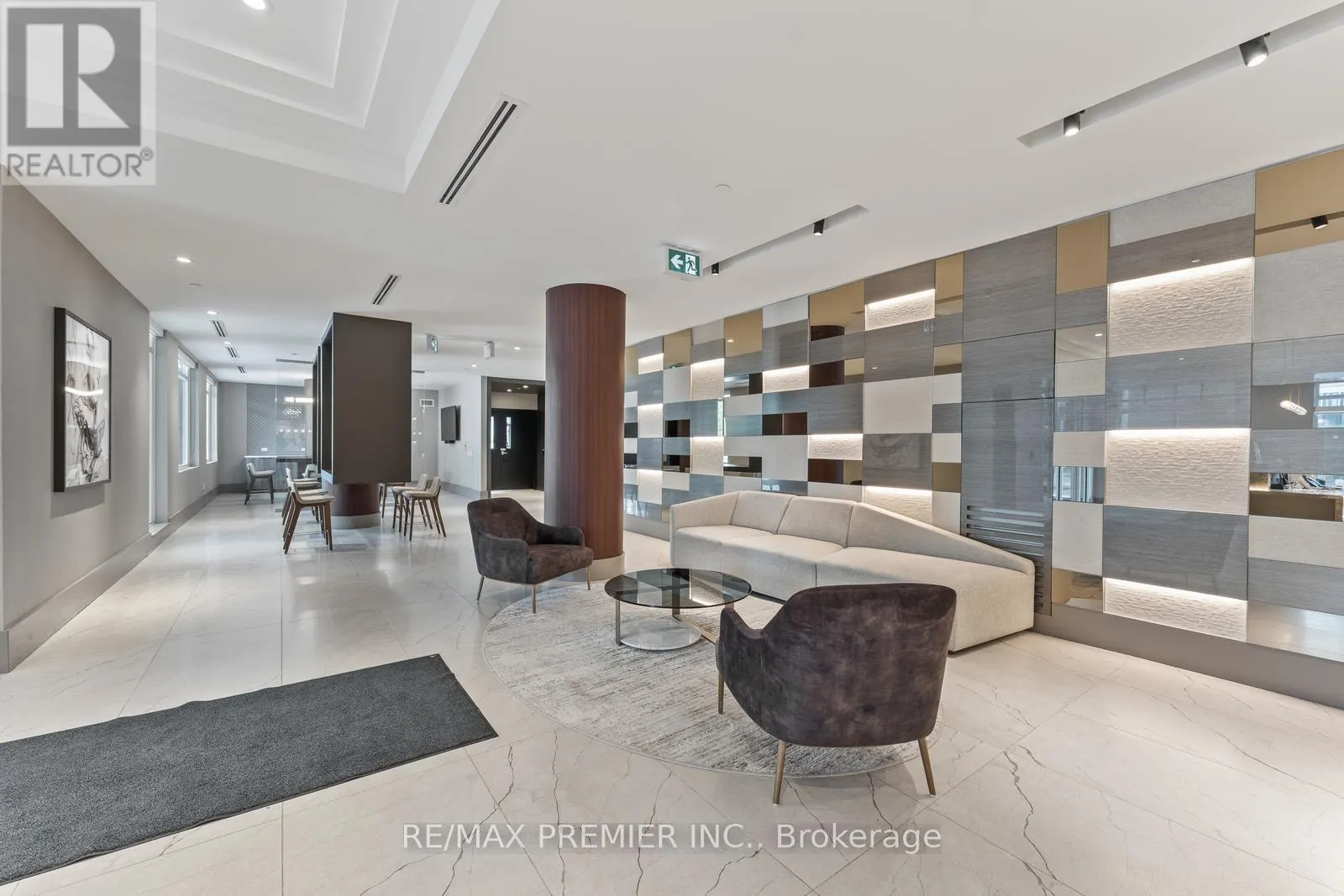 310 - 55 DUKE STREET W