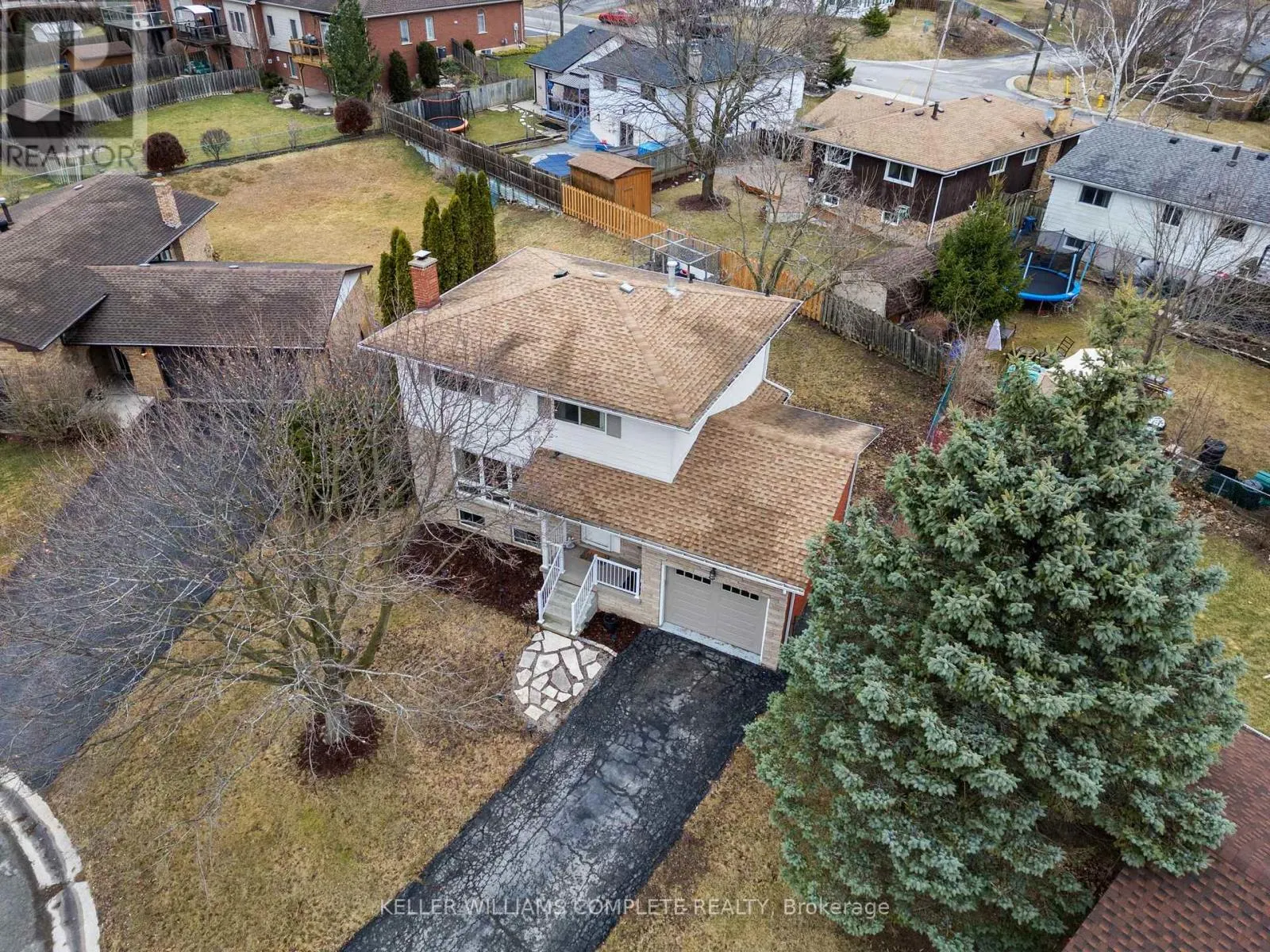 102 DUNDEE DRIVE