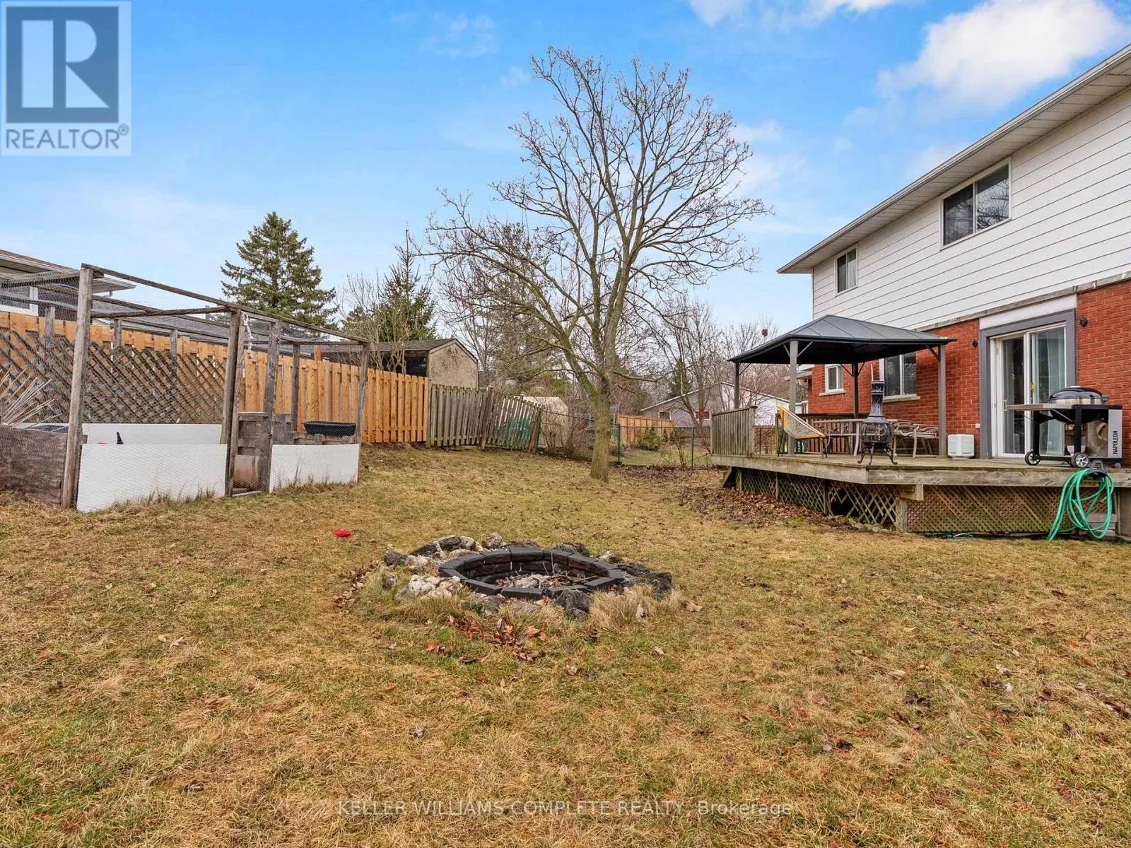 102 DUNDEE DRIVE
