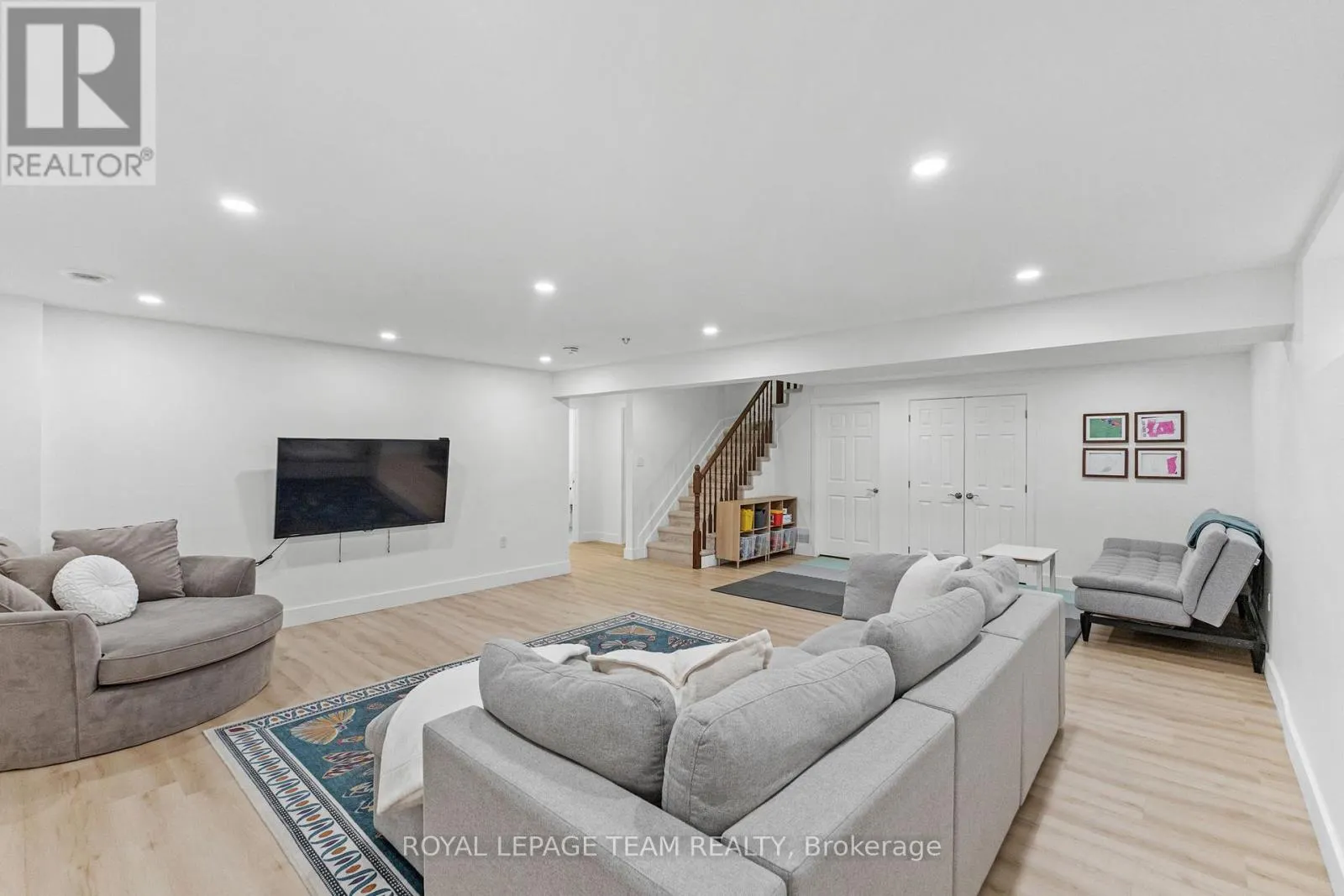 248 SHINNY AVENUE