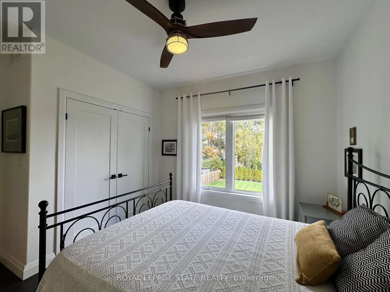 215 MAIN STREET W