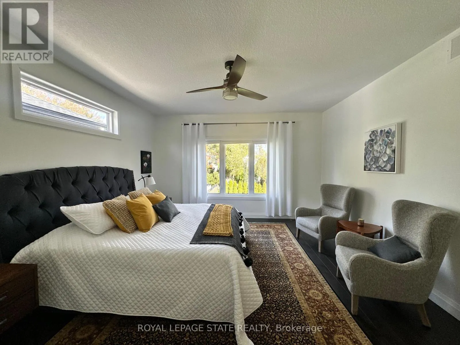 215 MAIN STREET W