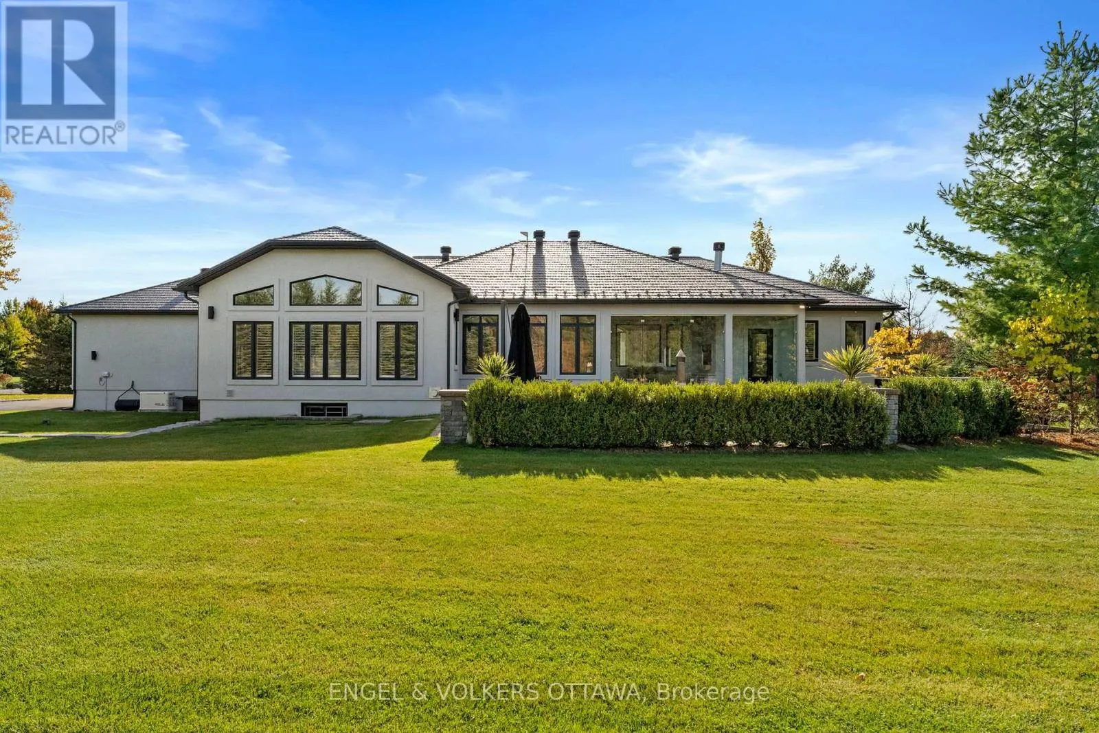 5906 LONGHEARTH WAY