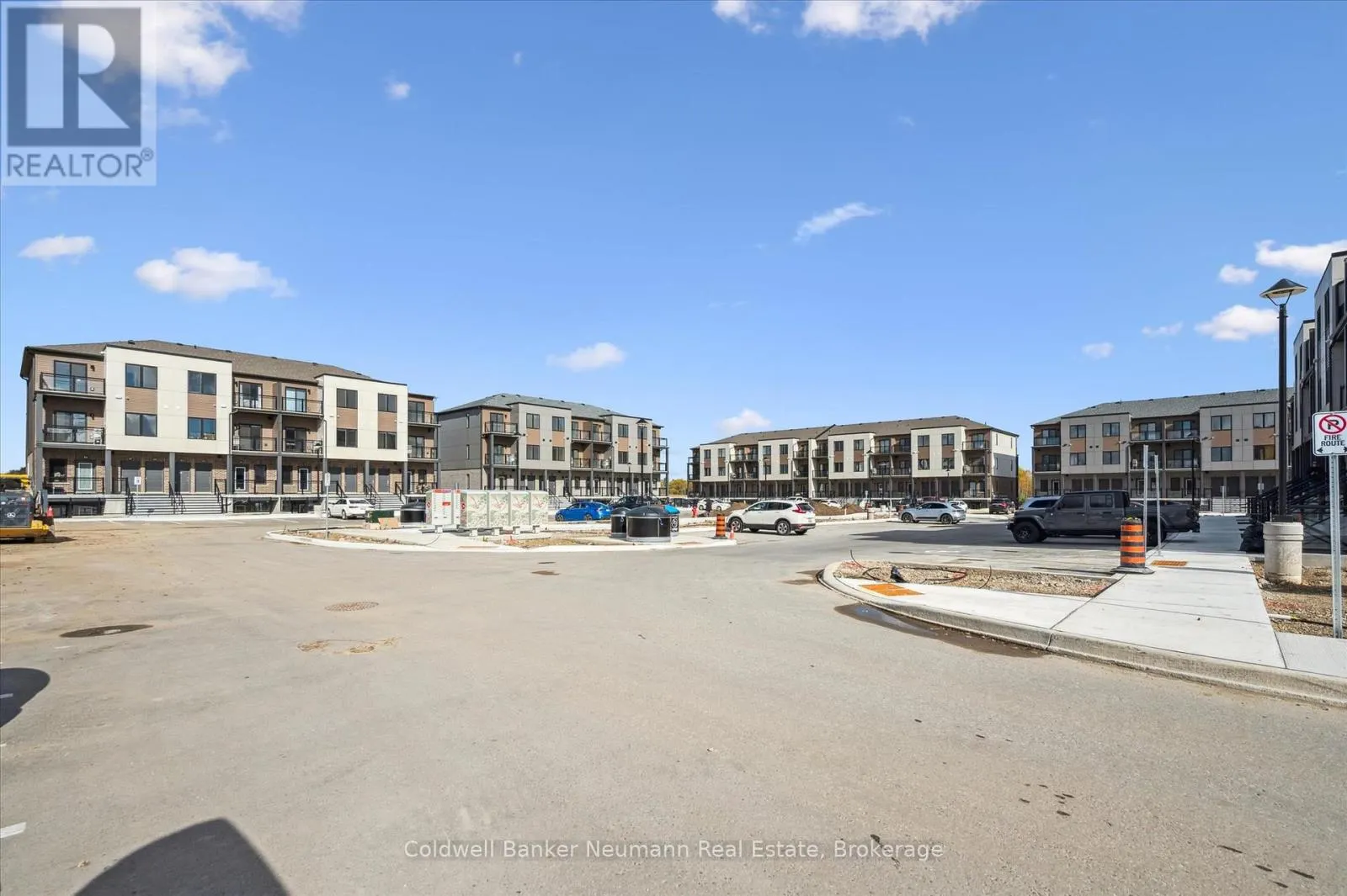 41 - 940 DAVID STREET N, #41