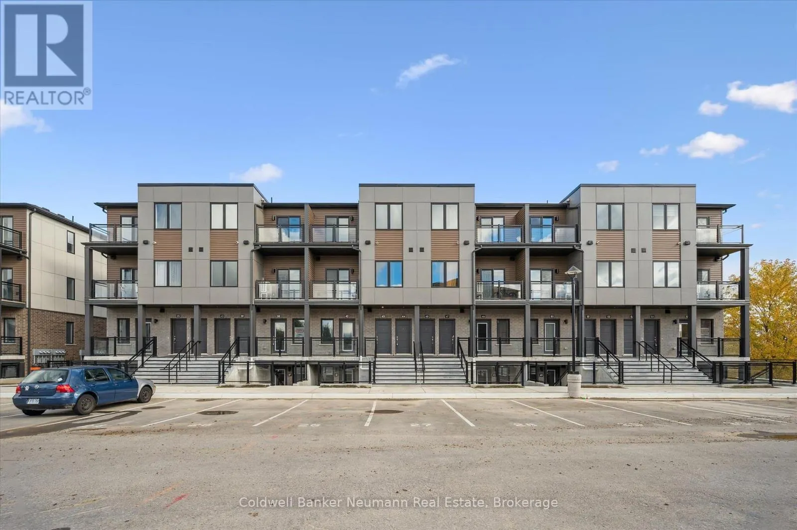 41 - 940 DAVID STREET N, #41