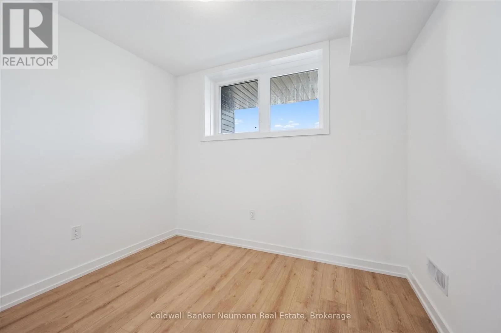 41 - 940 DAVID STREET N, #41