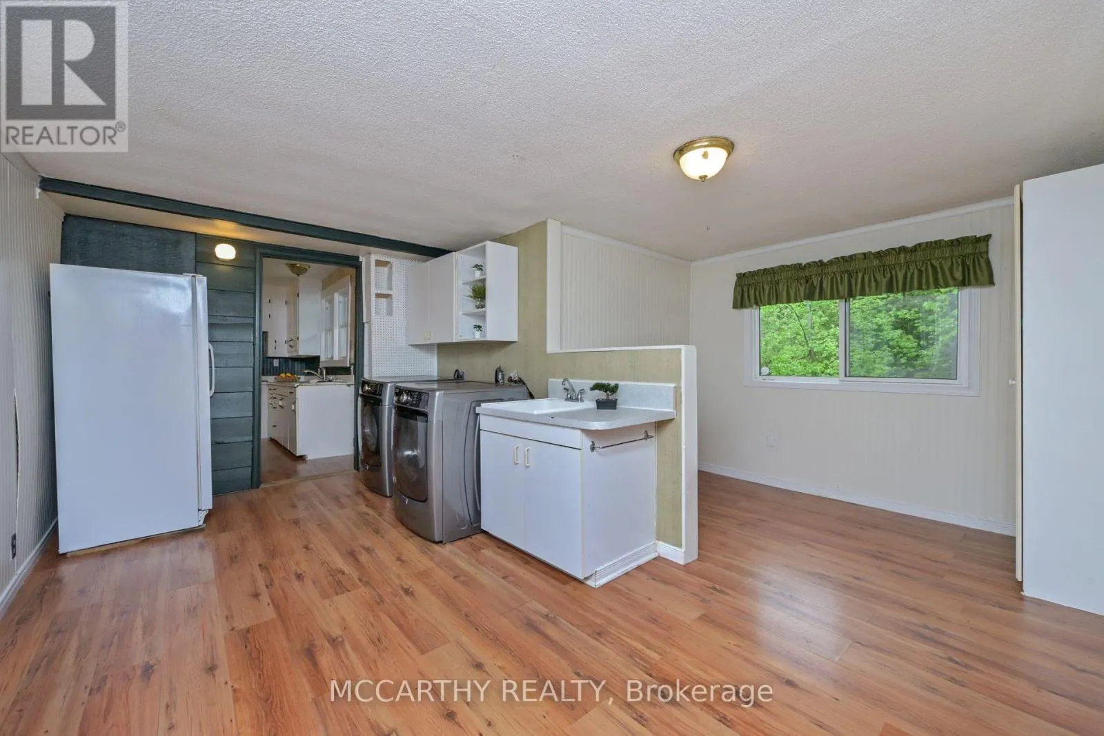 606095 RIVER ROAD