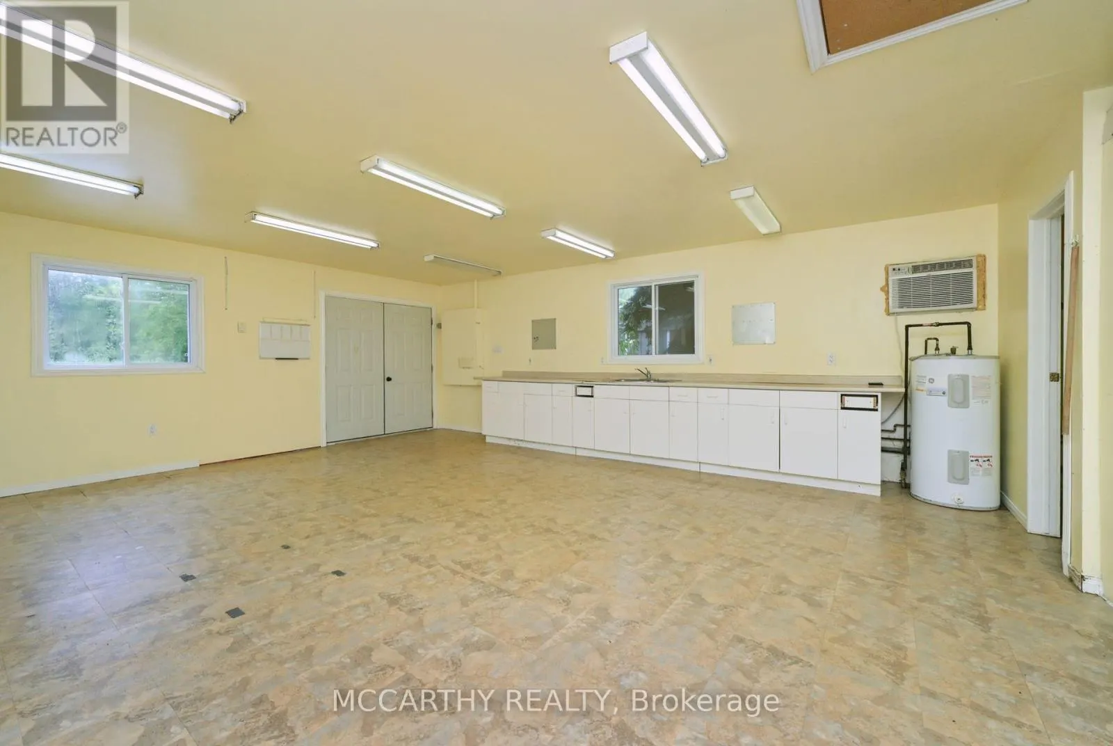 606095 RIVER ROAD