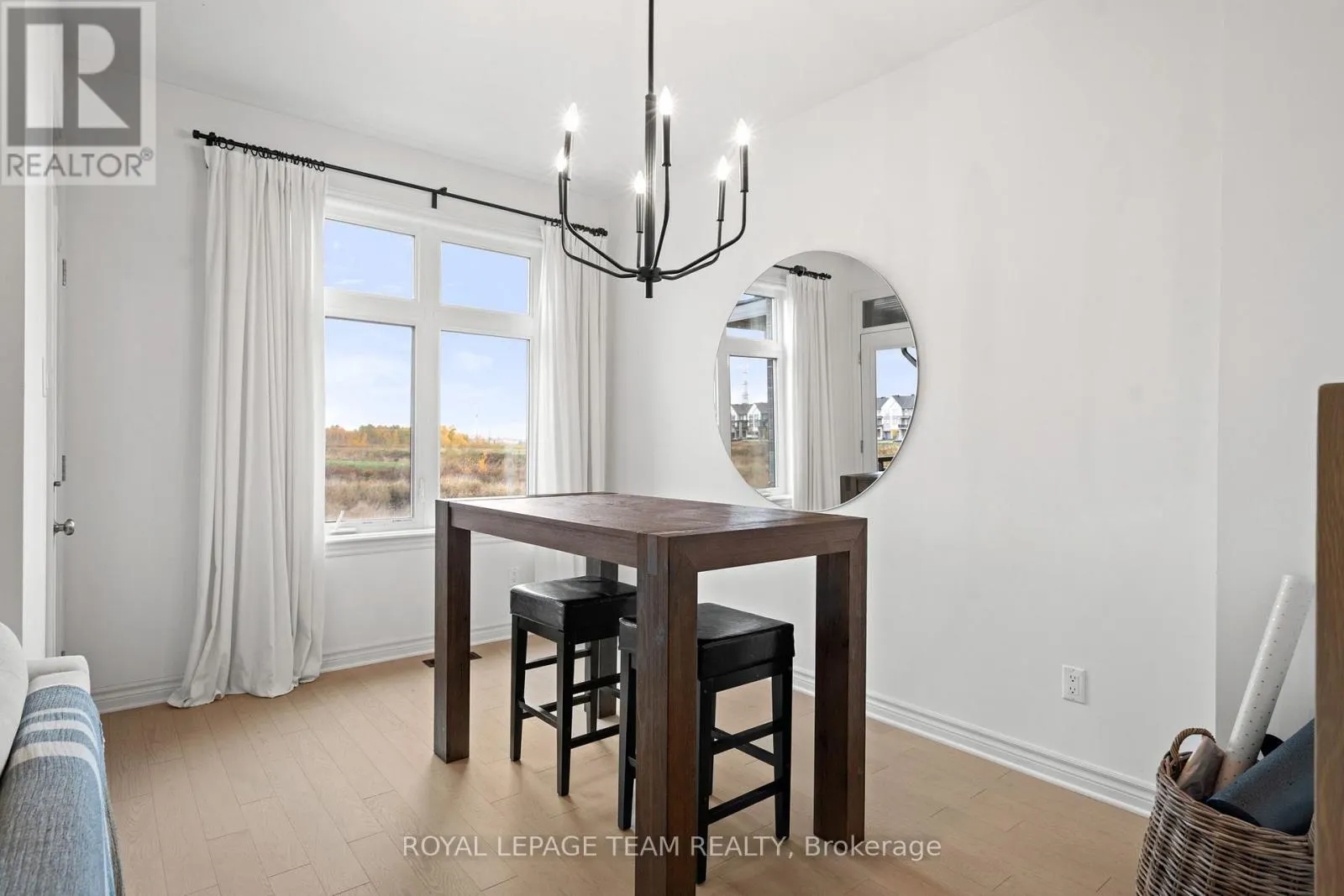 14 VERGLAS LANE