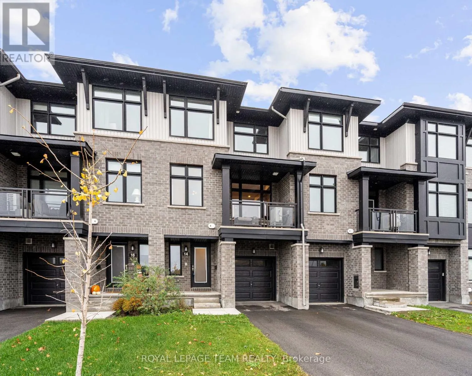 14 VERGLAS LANE