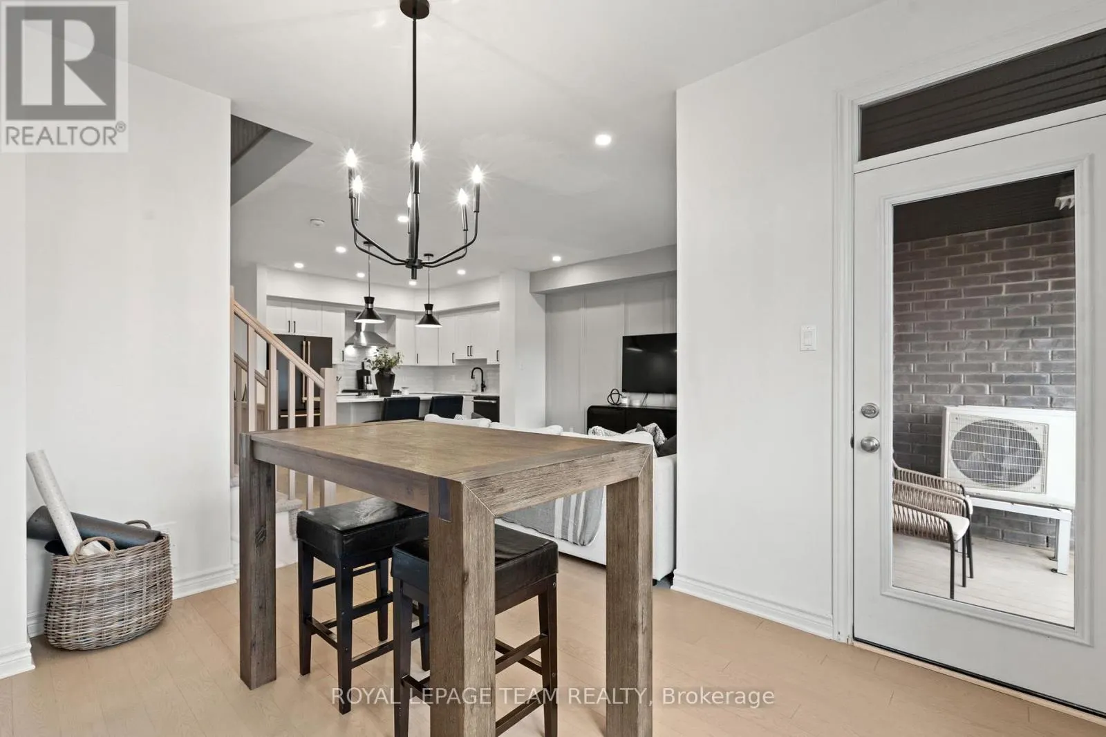 14 VERGLAS LANE