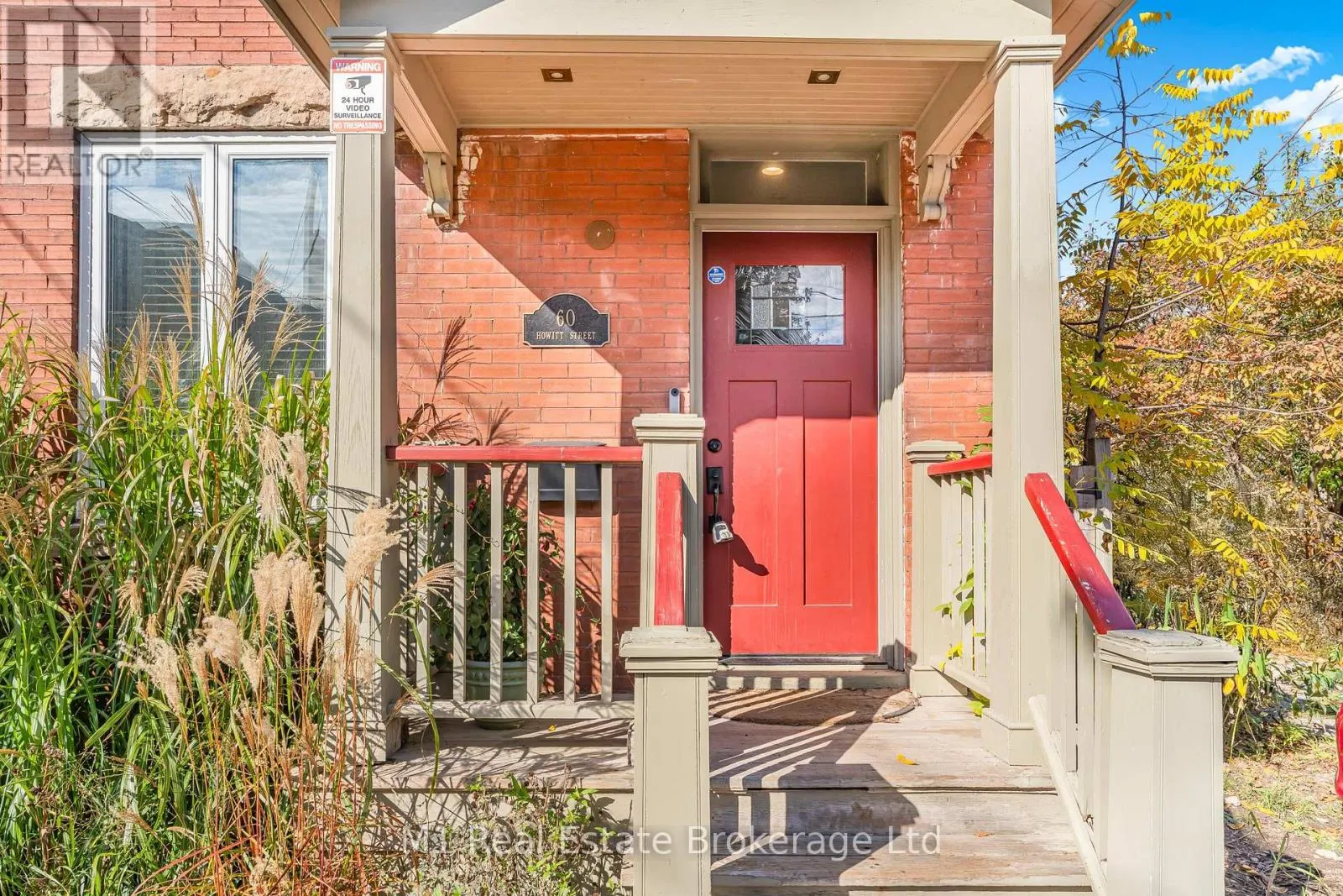60 HOWITT STREET