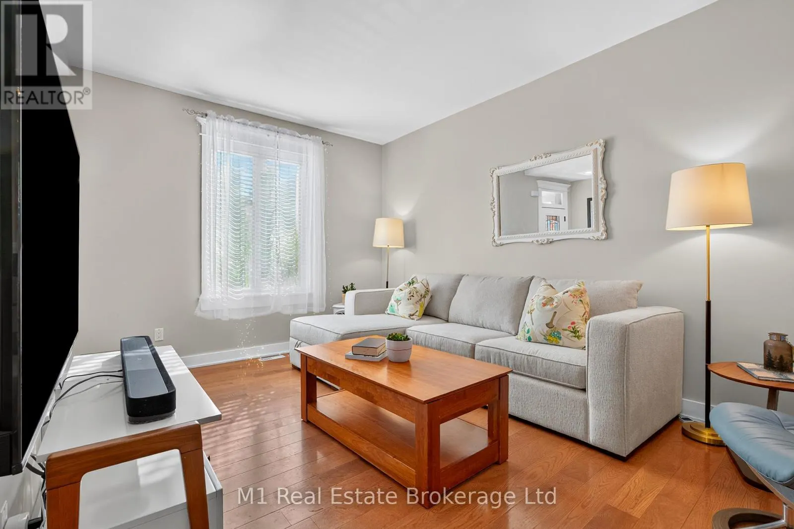 60 HOWITT STREET
