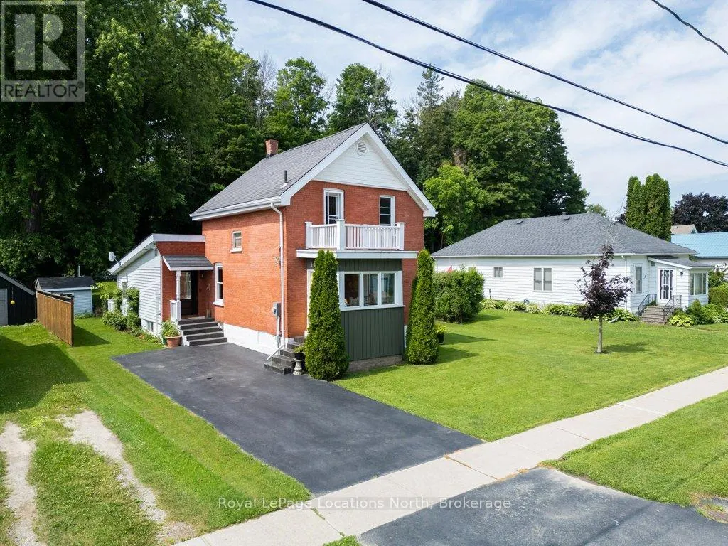 25 EDWIN STREET W