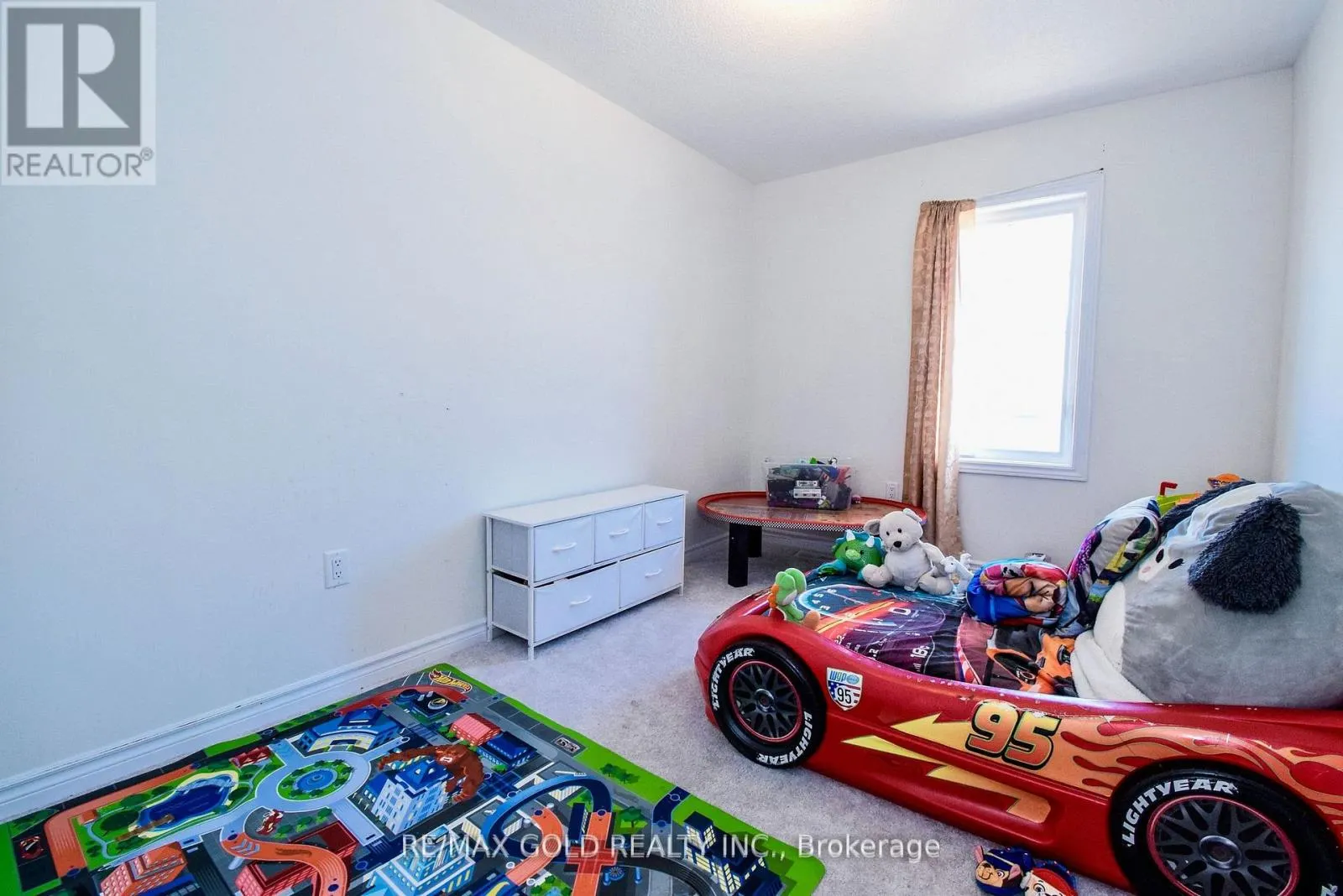 77 TUMBLEWOOD PLACE W