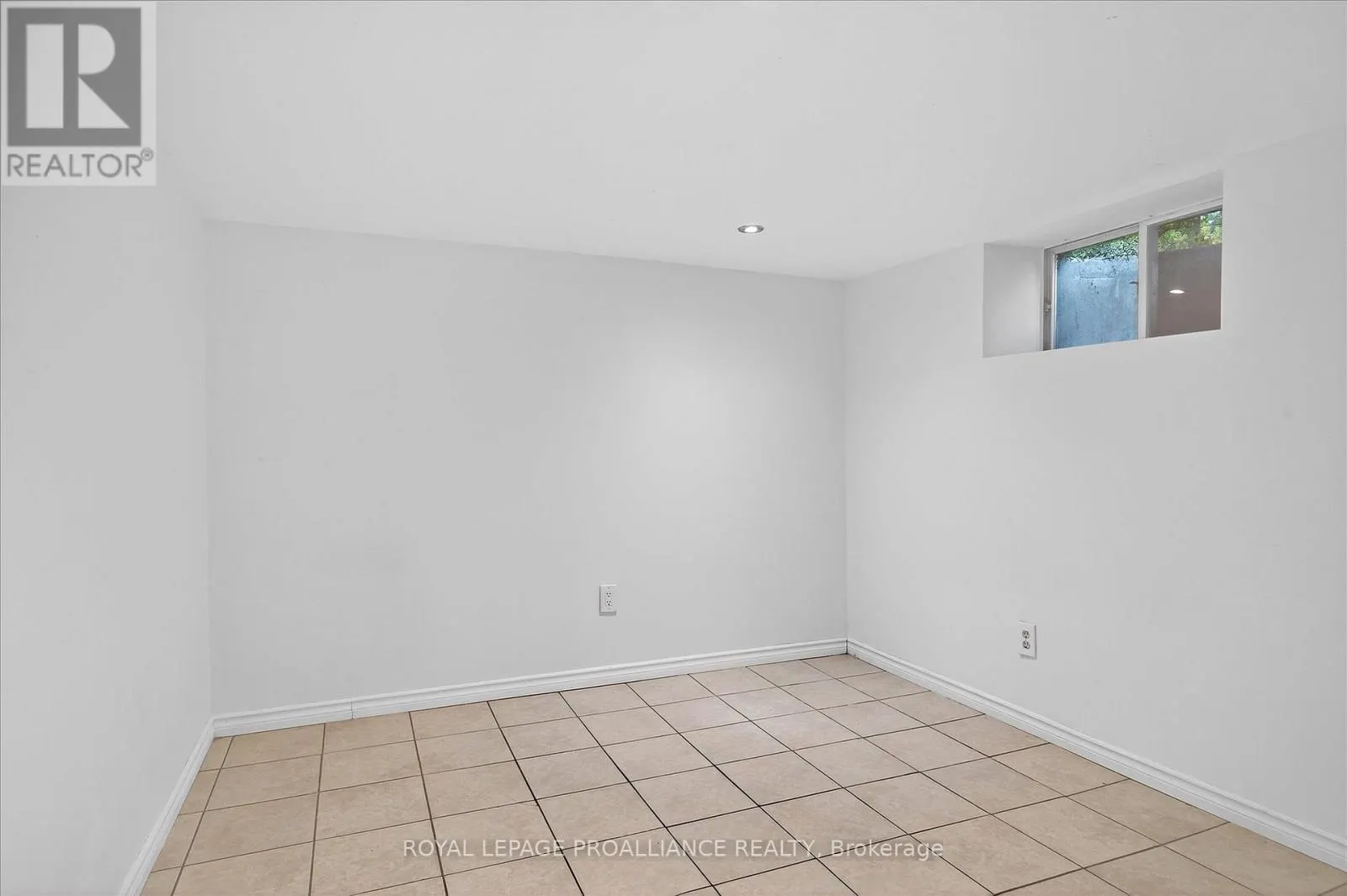 346 LONDON STREET