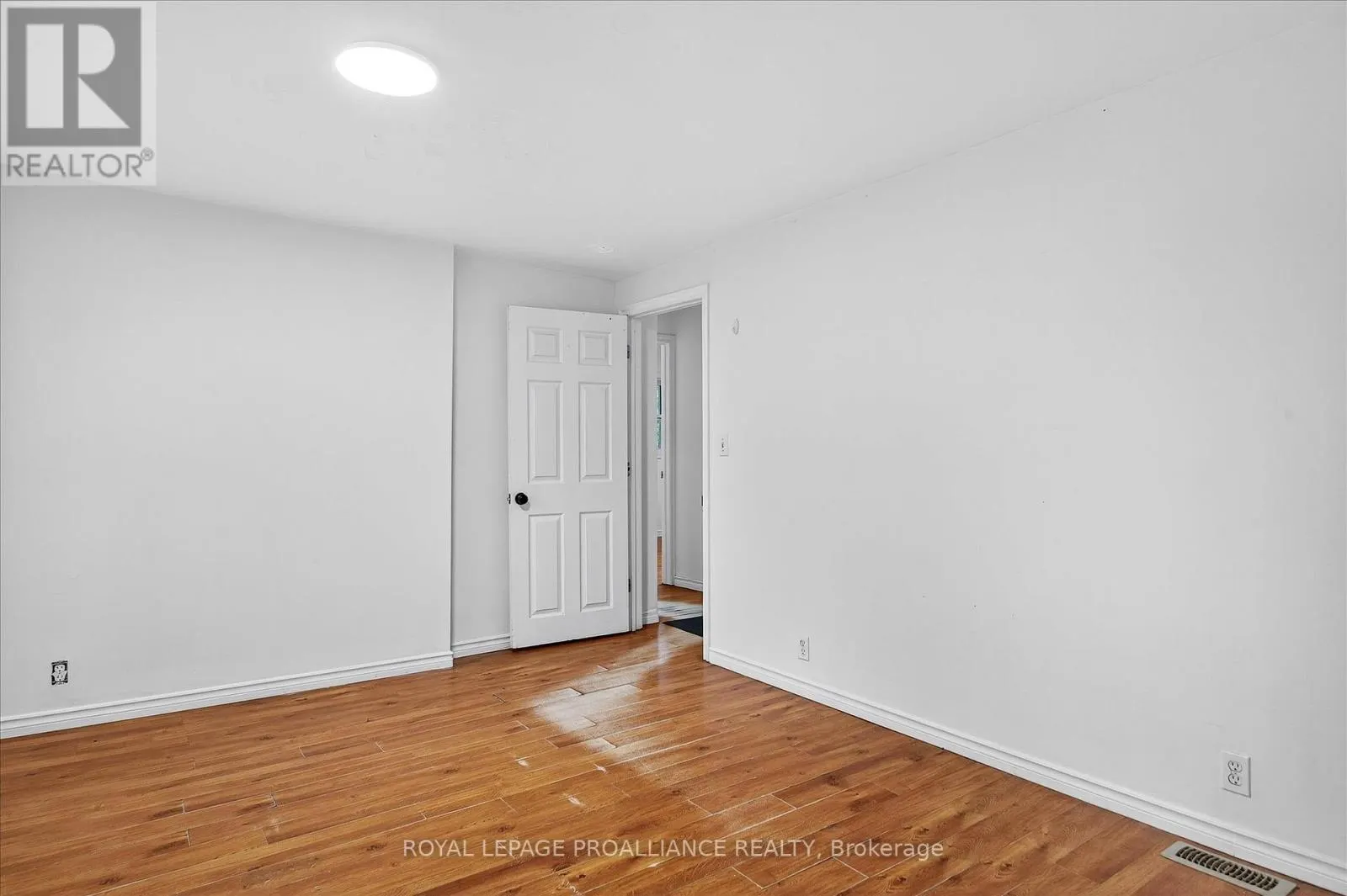 346 LONDON STREET