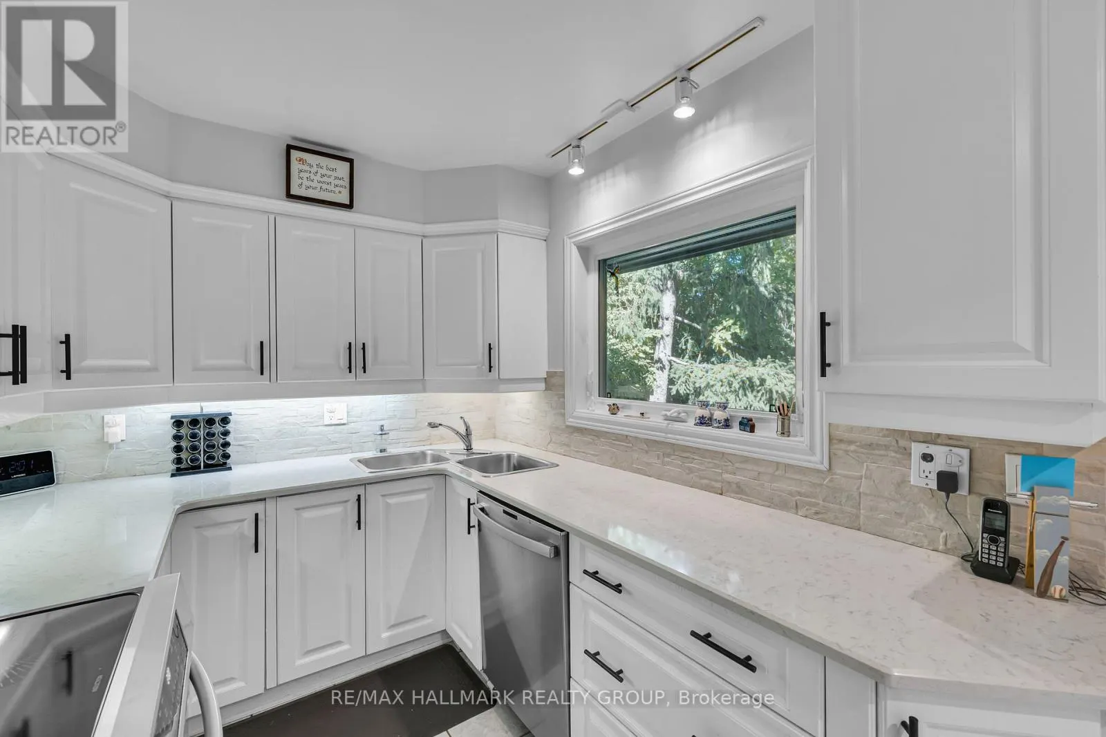 1 - 60 GREENFIELD AVENUE