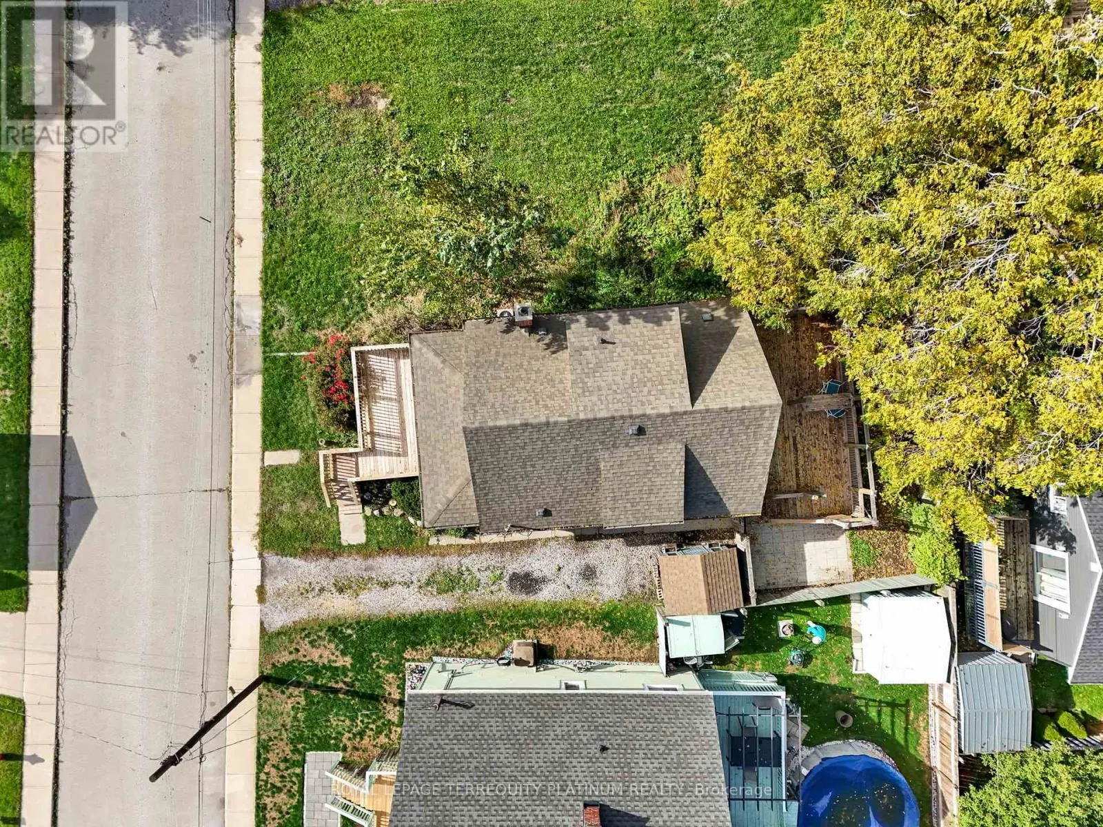 10 LOCARNO AVENUE