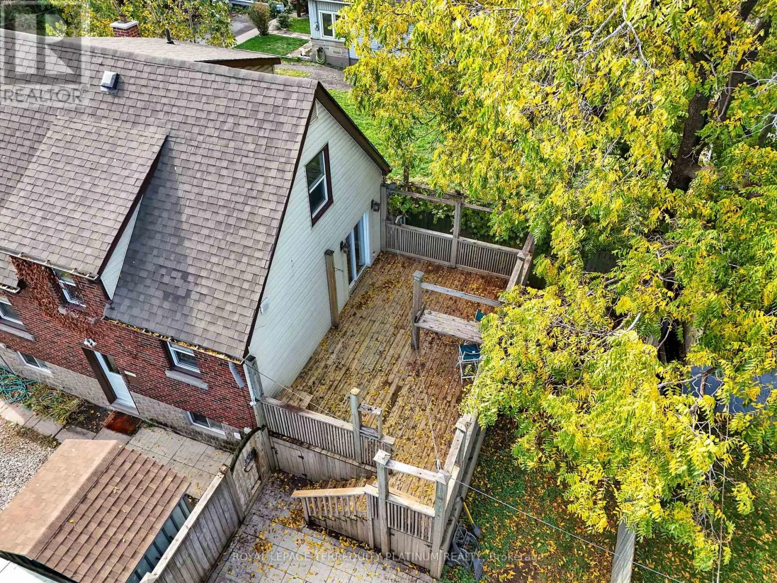 10 LOCARNO AVENUE