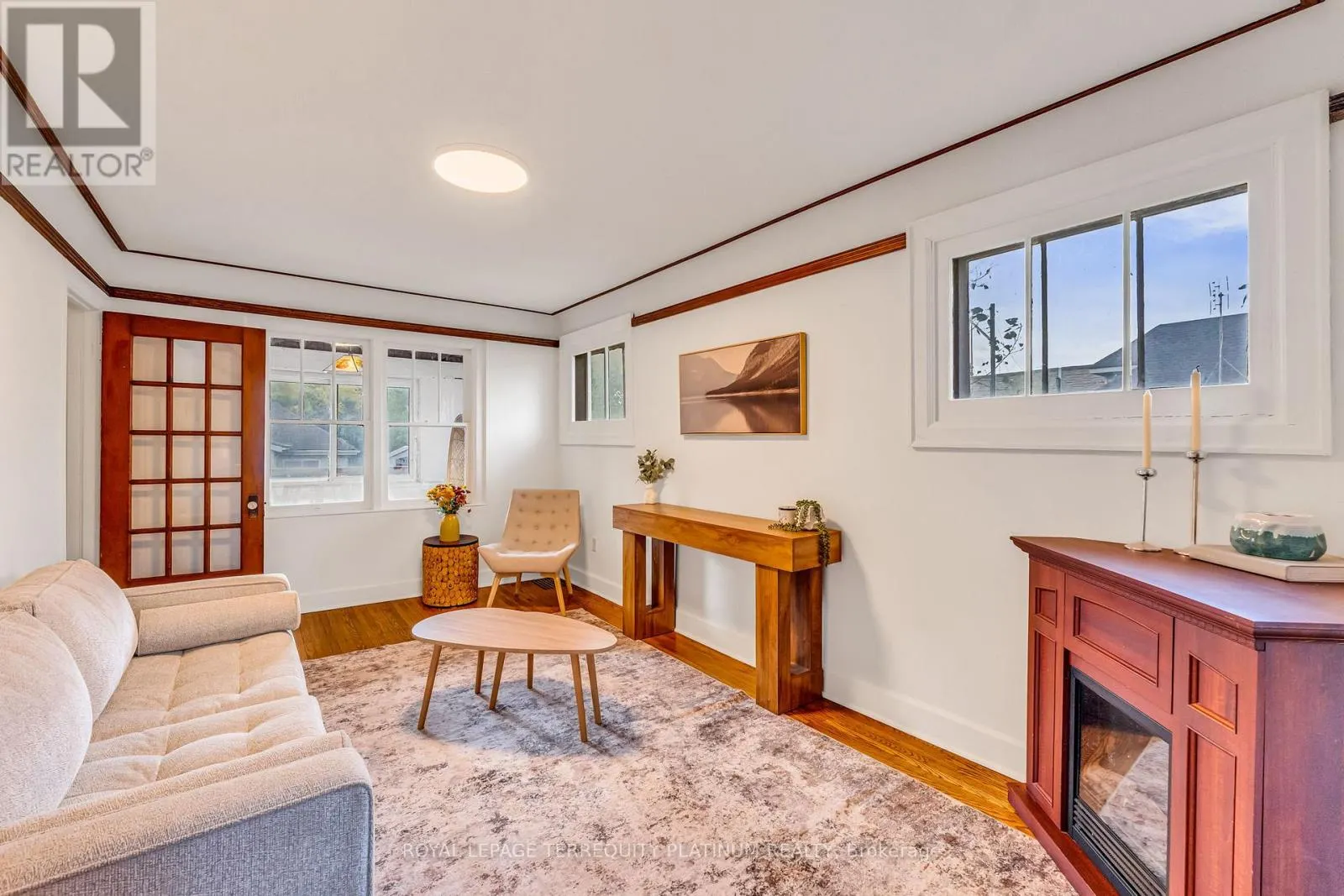 10 LOCARNO AVENUE