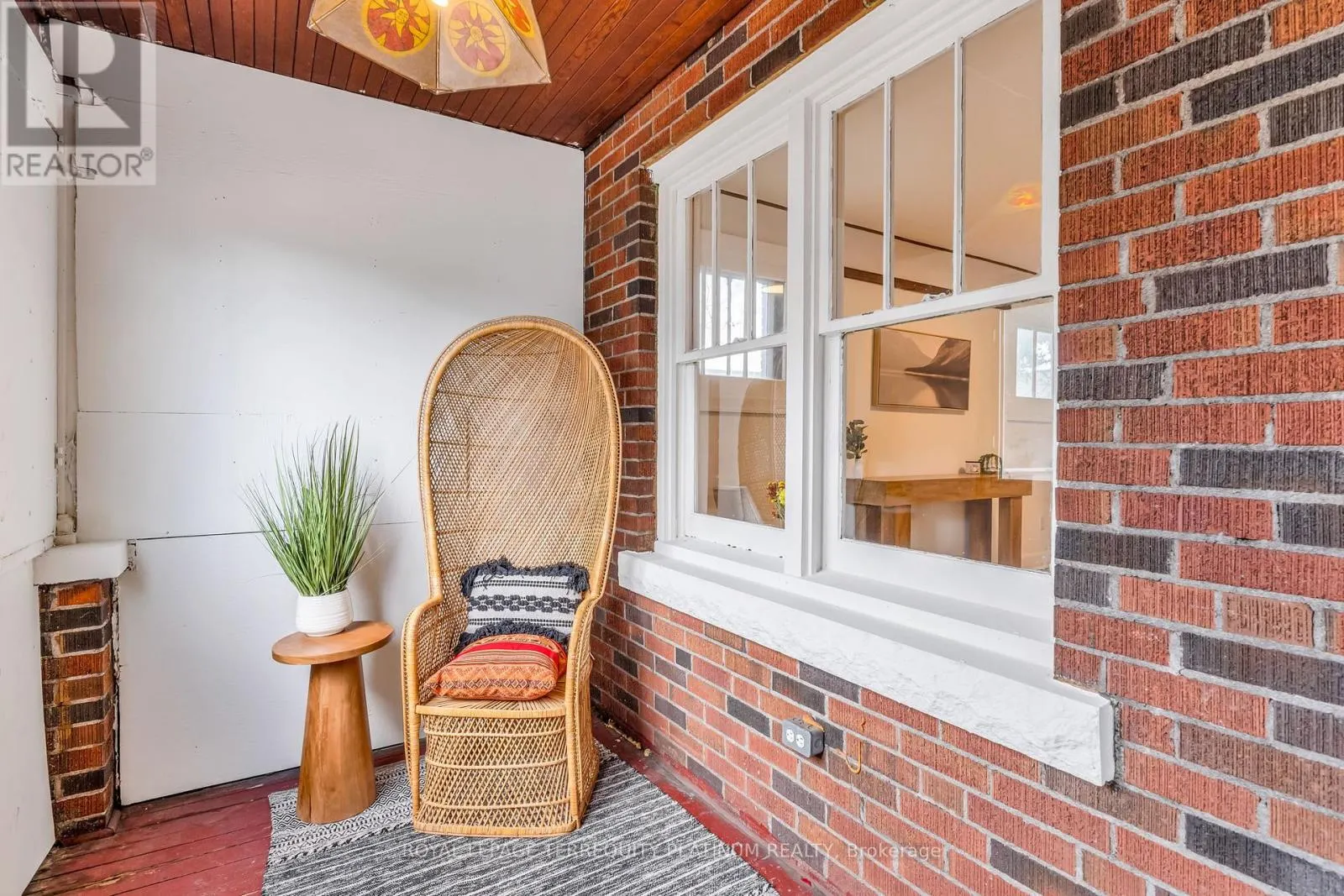 10 LOCARNO AVENUE