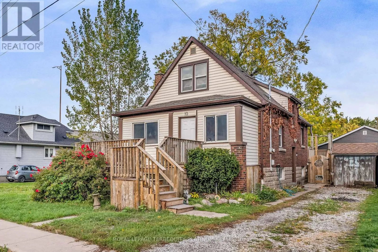 10 LOCARNO AVENUE