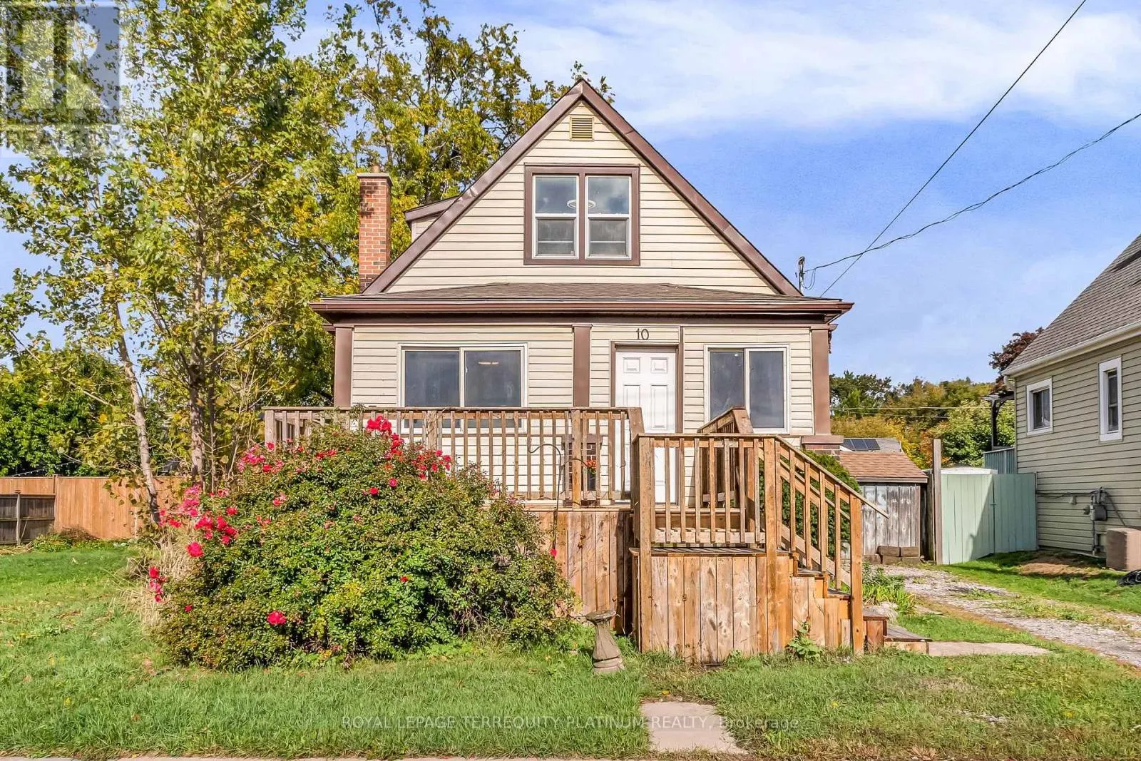 10 LOCARNO AVENUE