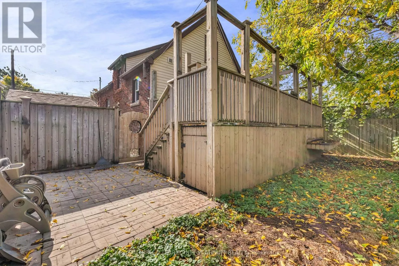 10 LOCARNO AVENUE