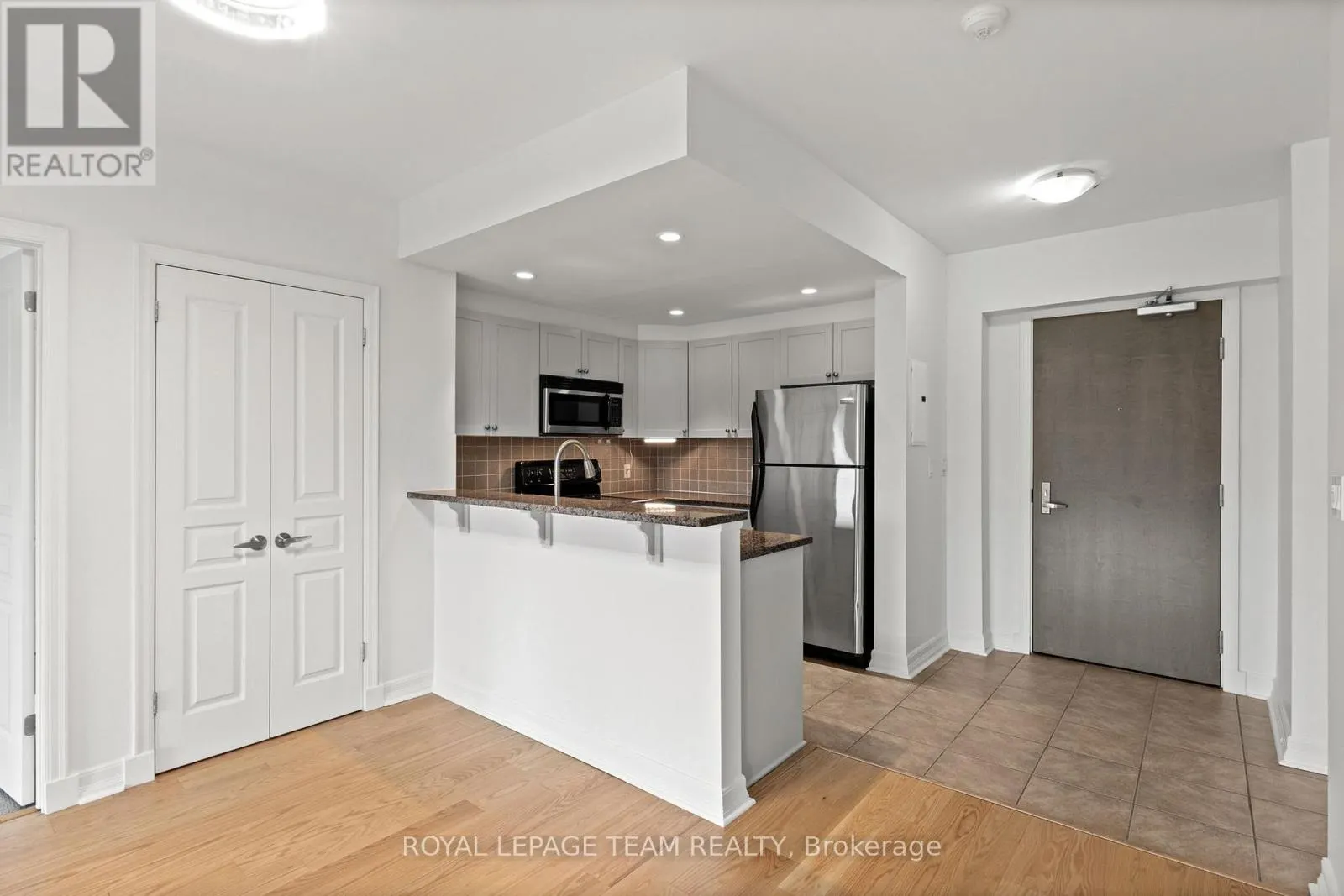 503 - 200 BESSERER STREET