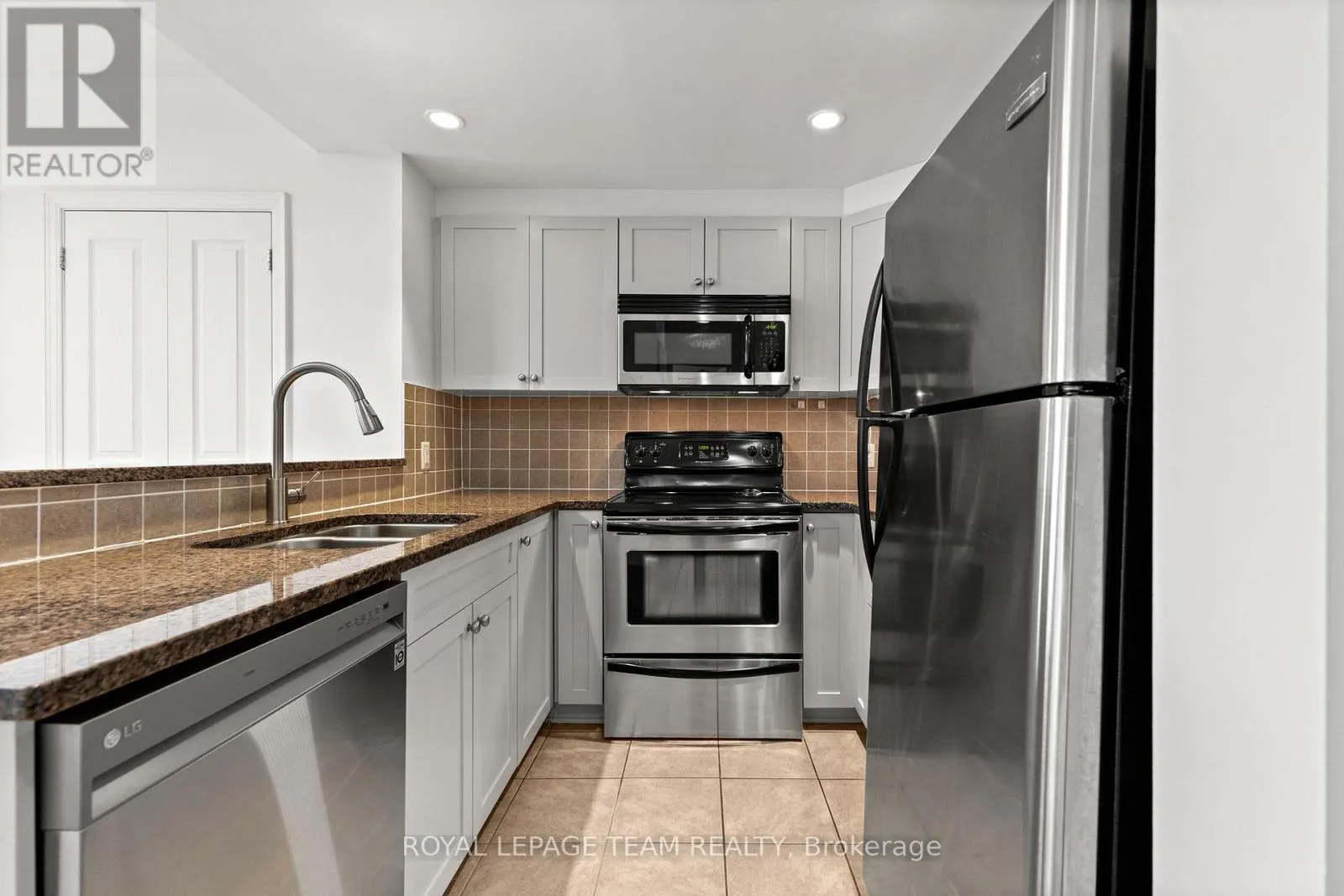 503 - 200 BESSERER STREET