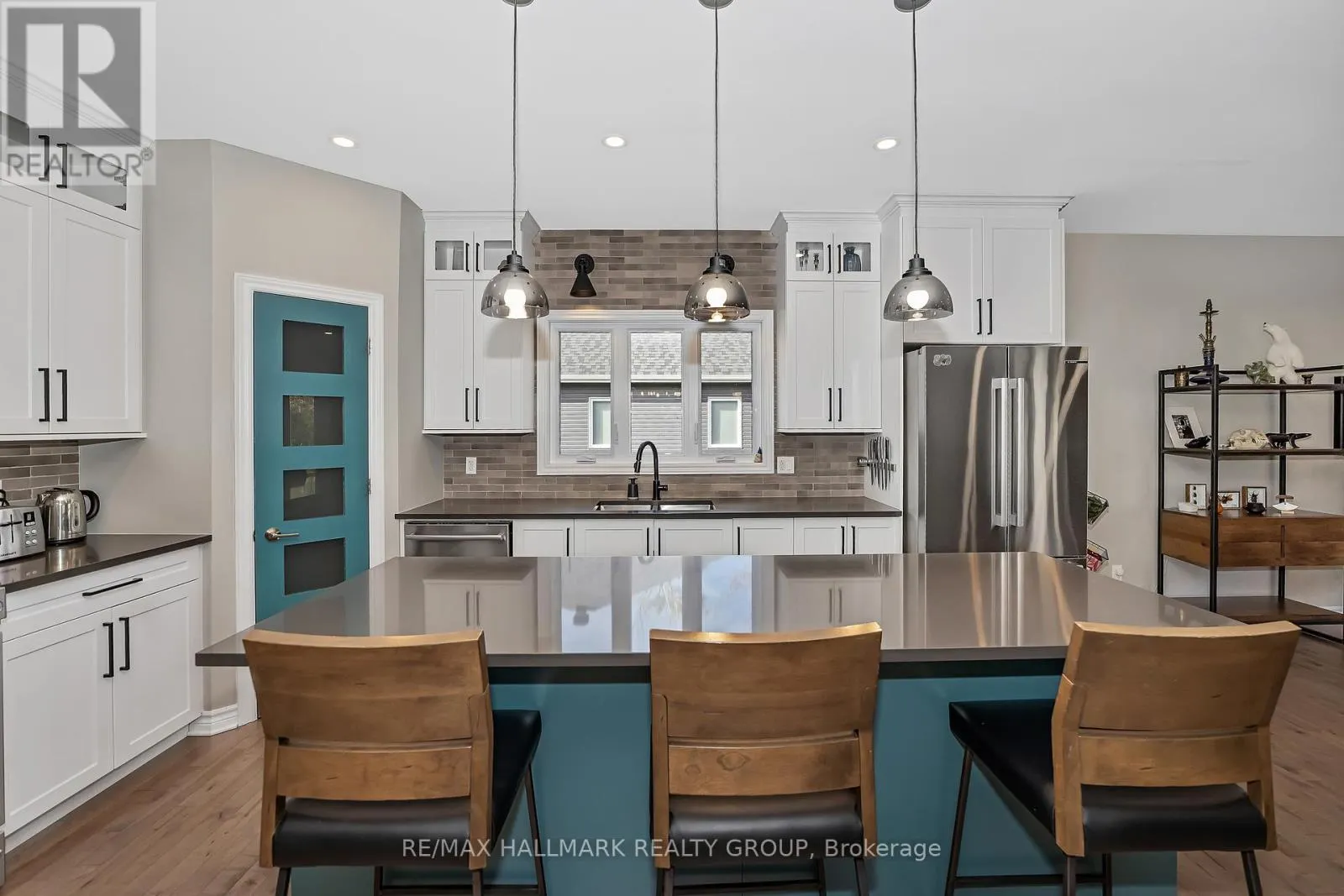 1350 COUNTRY LANE