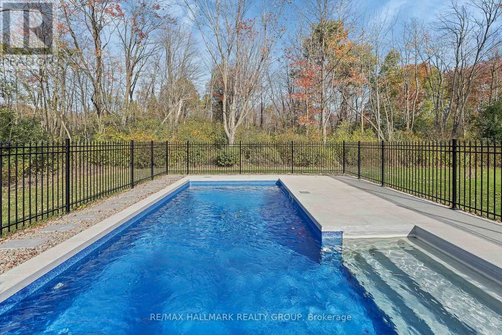 1350 COUNTRY LANE