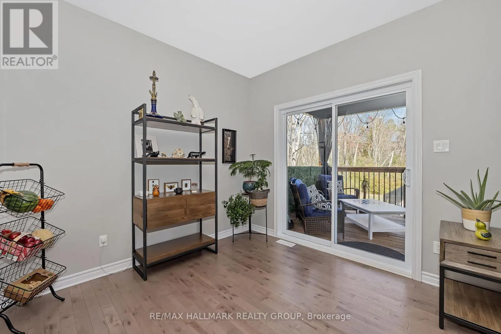 1350 COUNTRY LANE