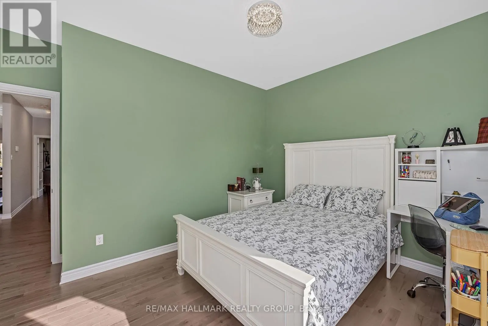 1350 COUNTRY LANE