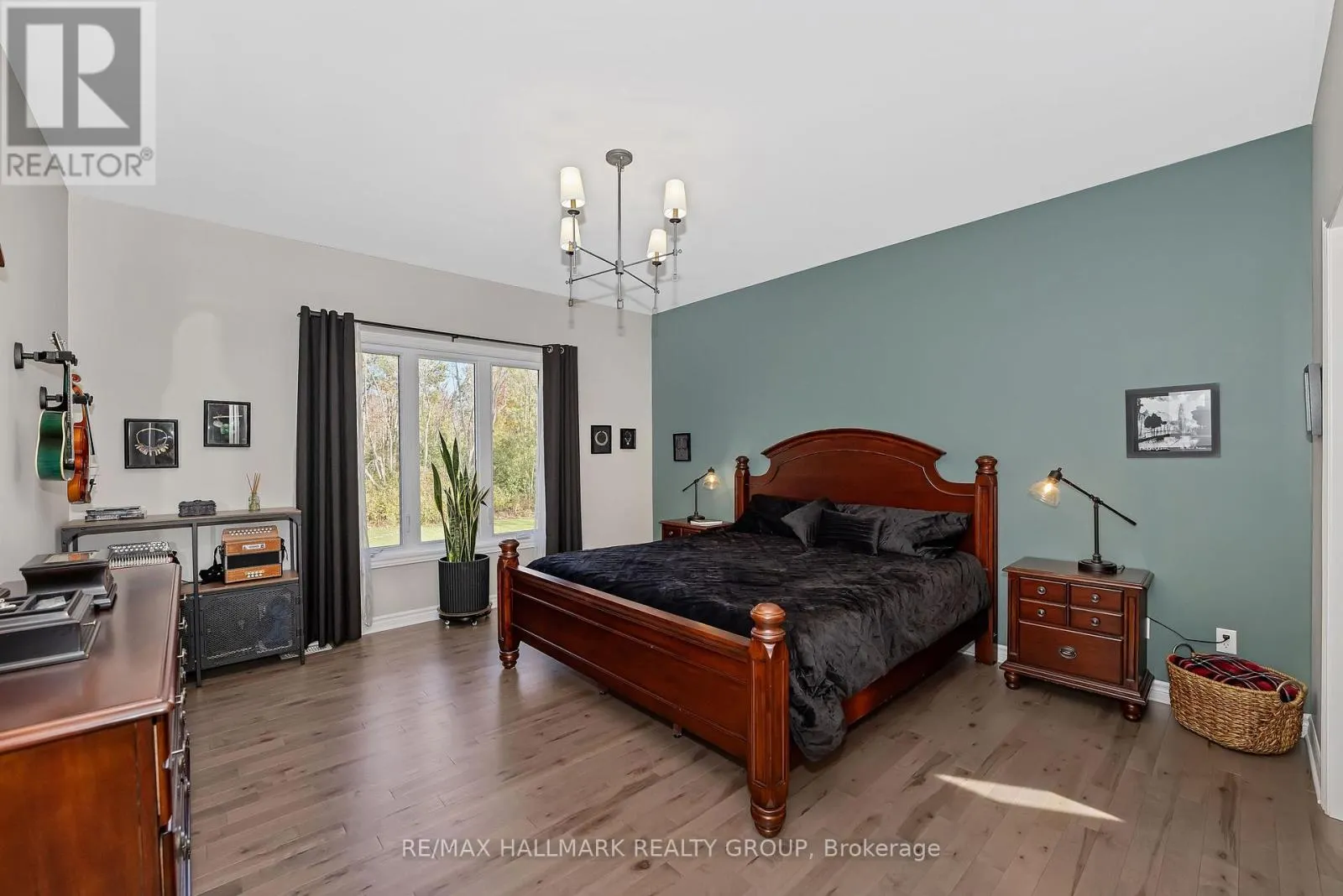1350 COUNTRY LANE