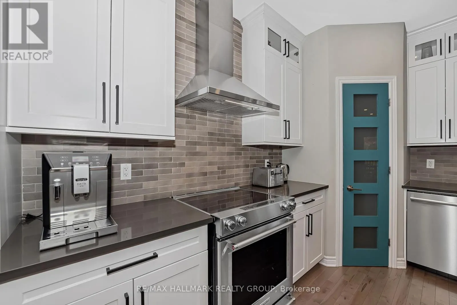 1350 COUNTRY LANE