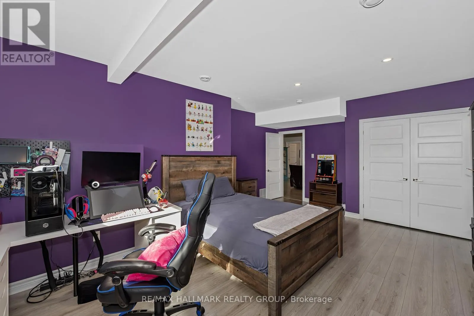 1350 COUNTRY LANE