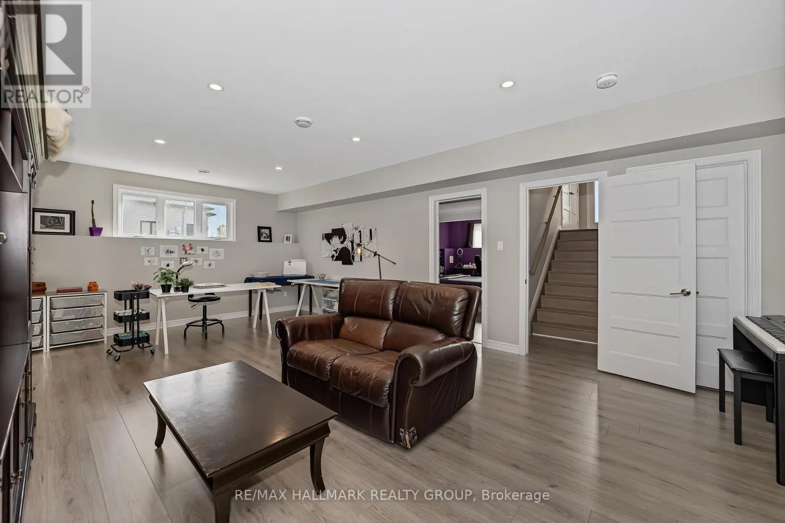 1350 COUNTRY LANE