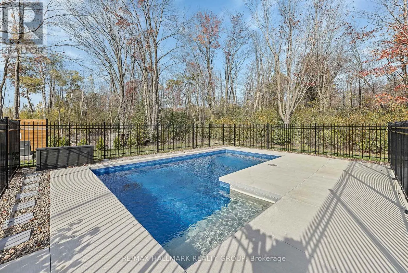 1350 COUNTRY LANE
