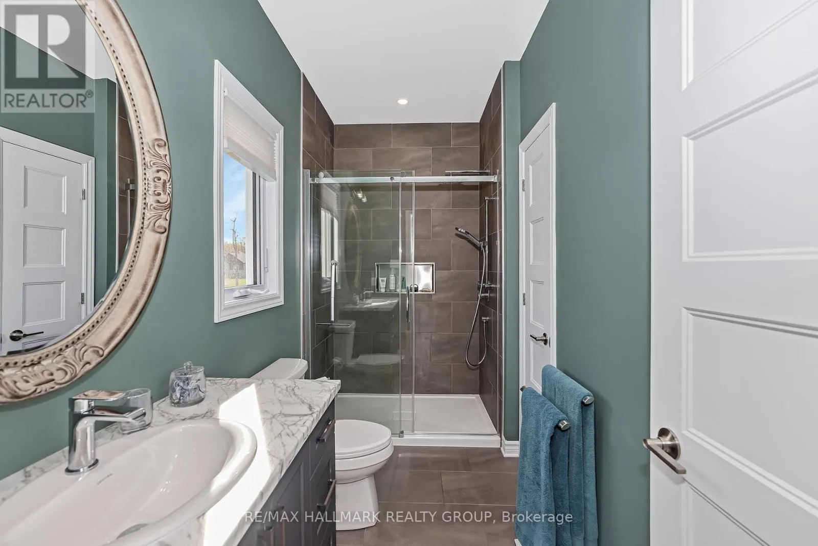 1350 COUNTRY LANE