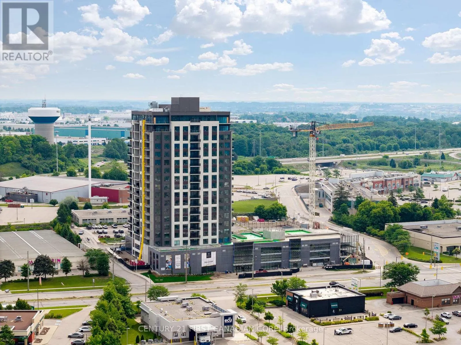 903 - 4286 KING STREET, #903