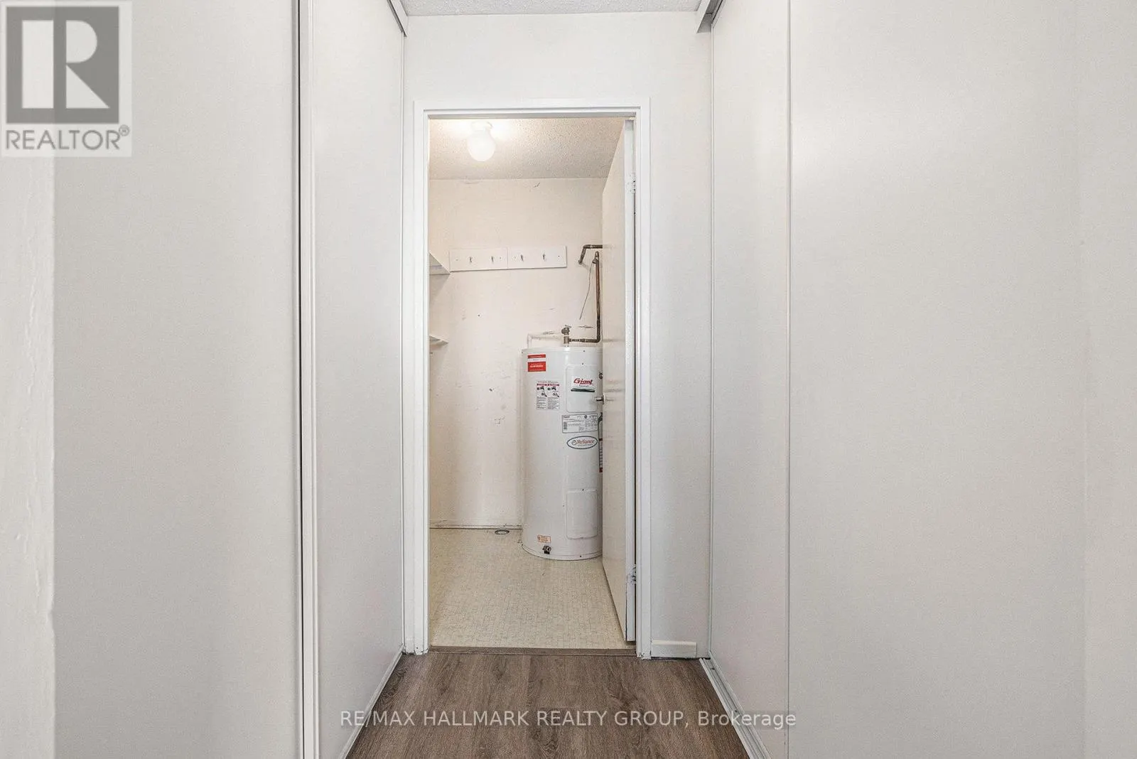 101 - 50 EMMERSON AVENUE