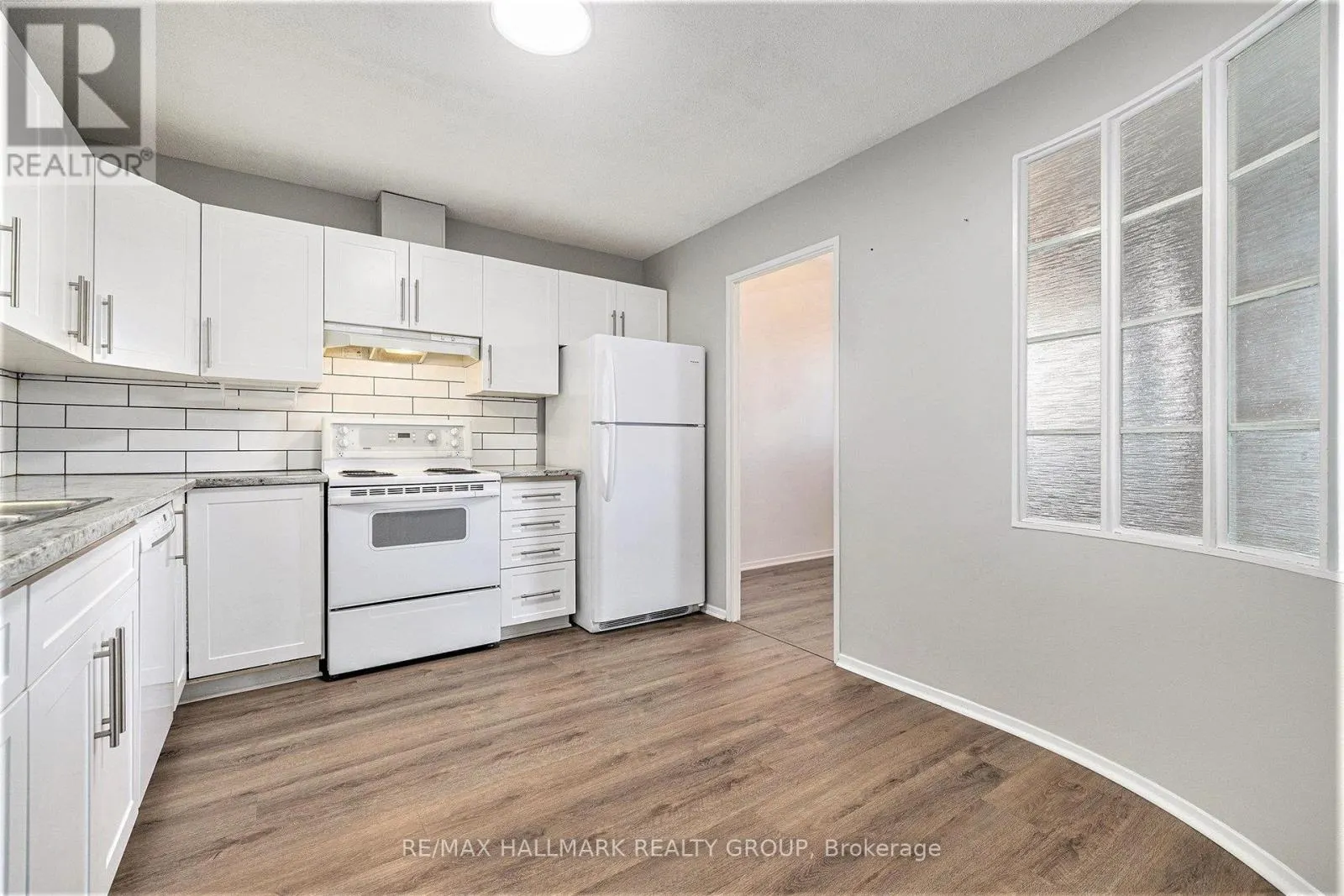 101 - 50 EMMERSON AVENUE