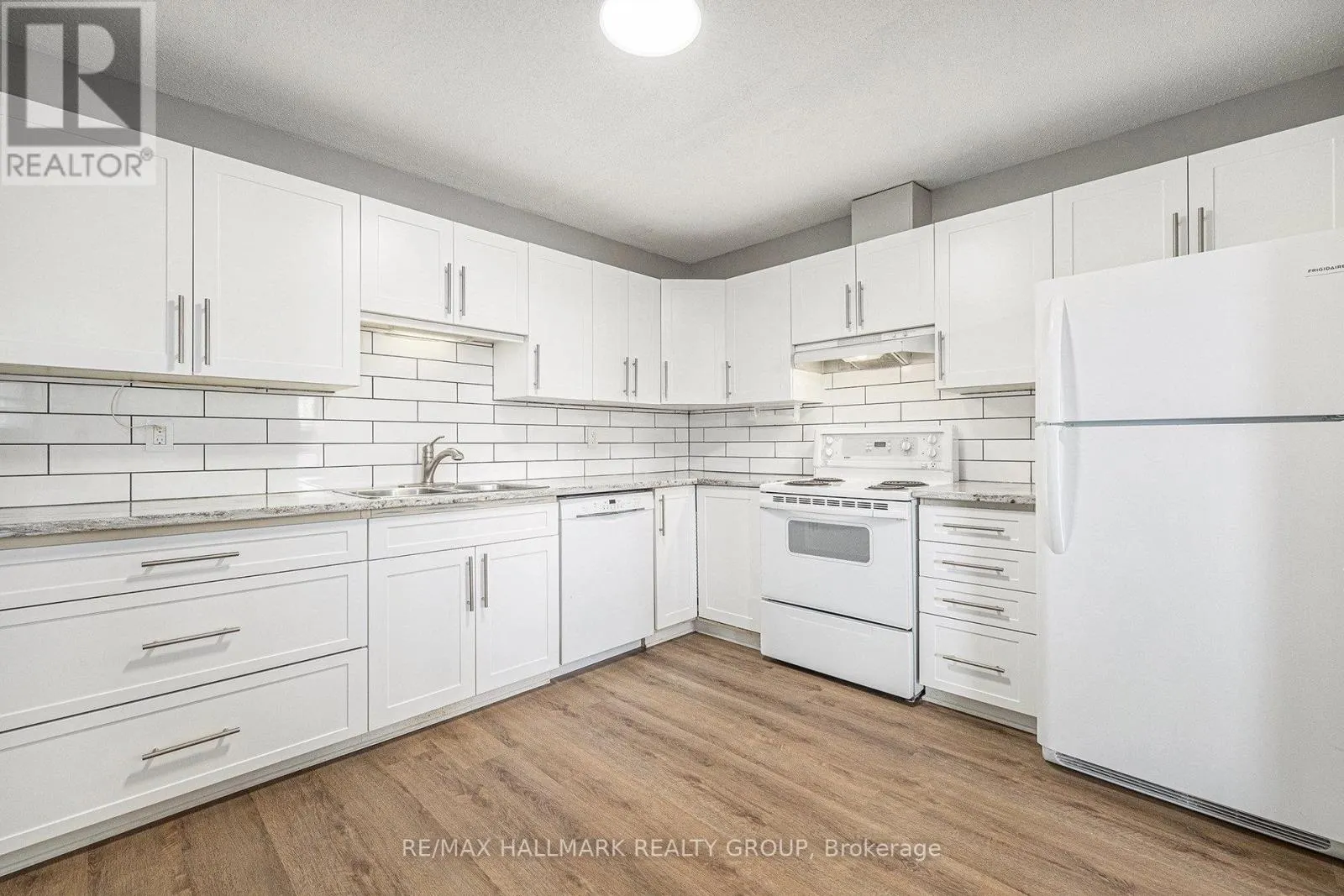 101 - 50 EMMERSON AVENUE