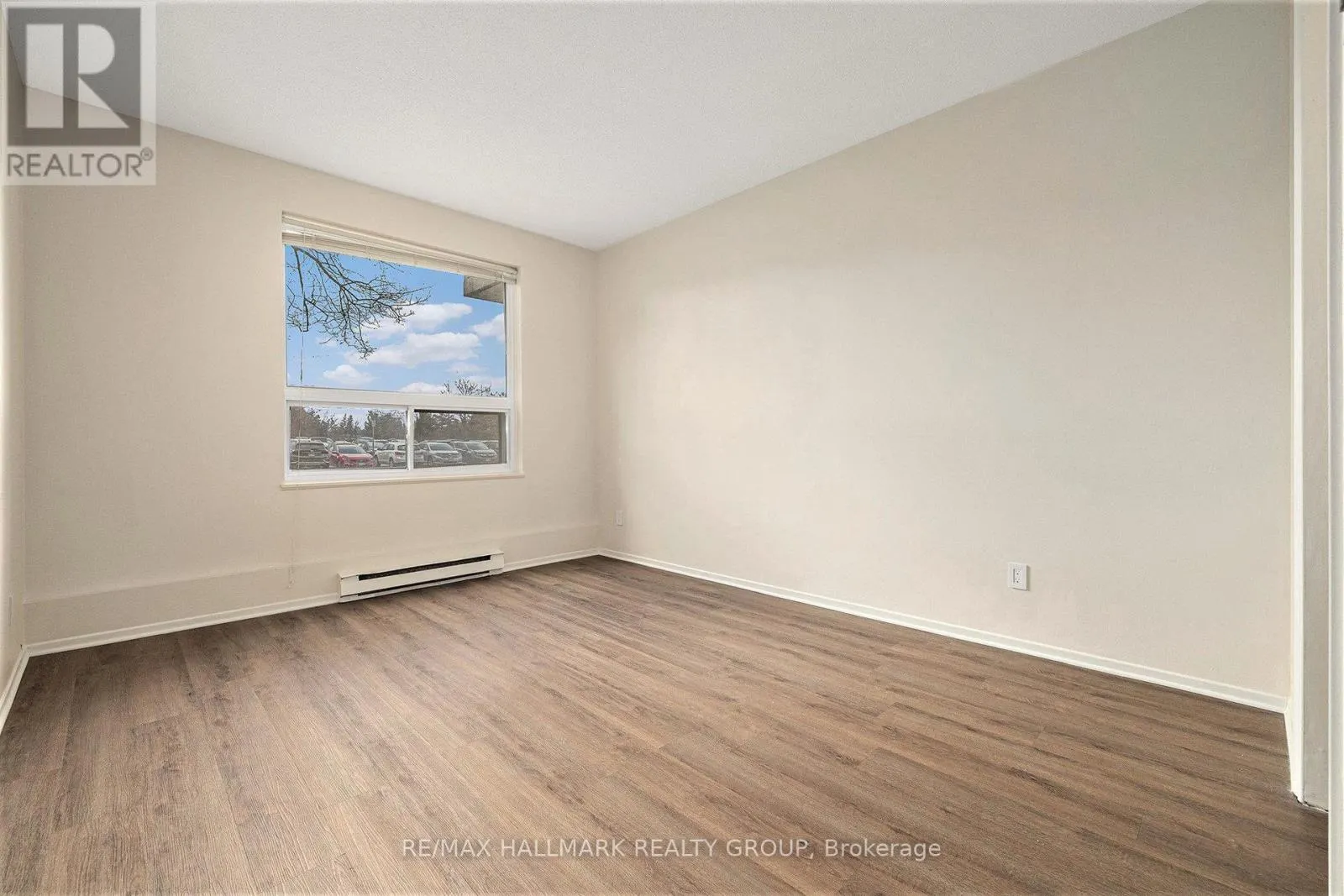 101 - 50 EMMERSON AVENUE